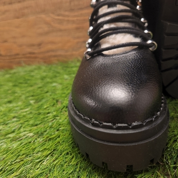 New Marc Fisher LTD Nairy Lace-Up Genuine Shearling Lug Sole Bootie sz 9 - Picture 10 of 10